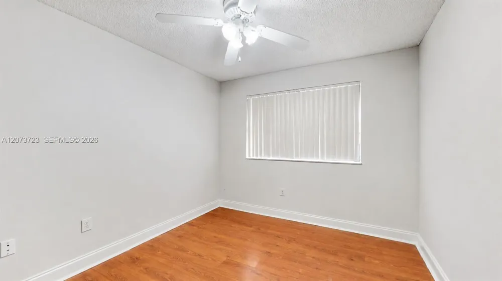 15600 SW 80th St #L-304 Miami, FL 33193