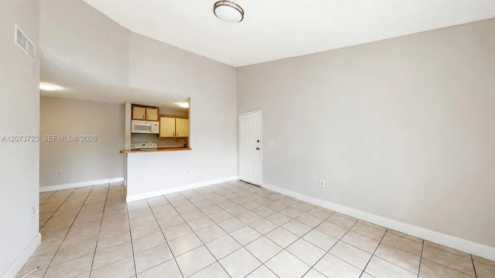 15600 SW 80th St #L-304 Miami, FL 33193