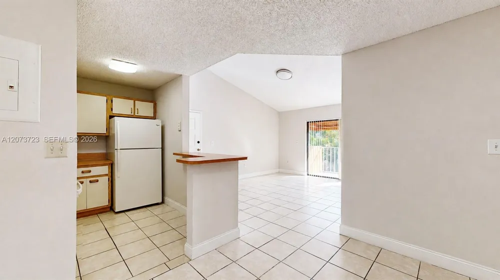 15600 SW 80th St #L-304 Miami, FL 33193