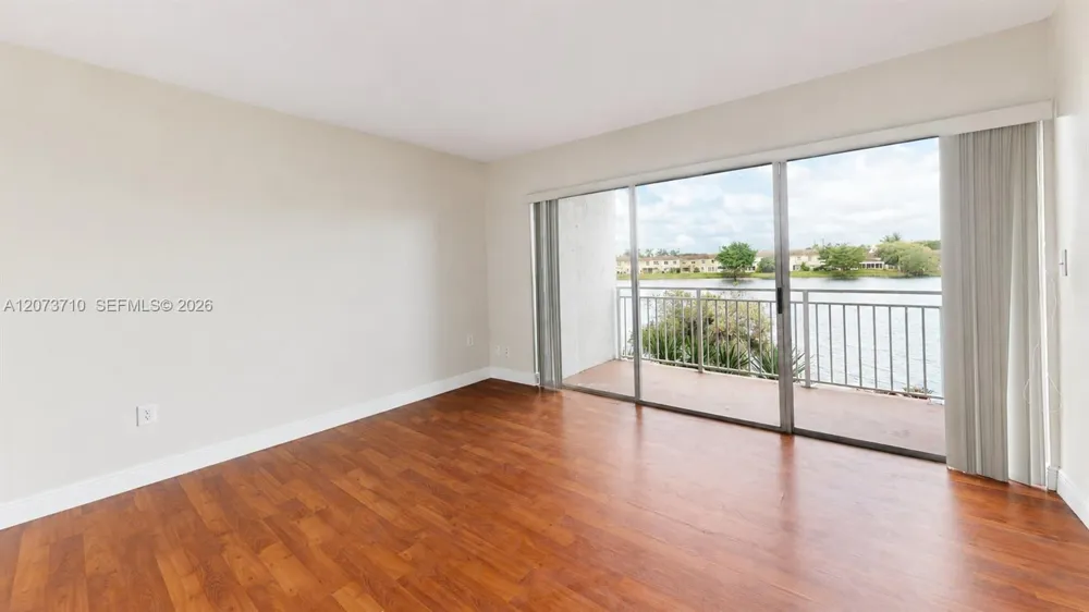 9363 Fontainebleau Blvd #H205 Miami, FL 33172