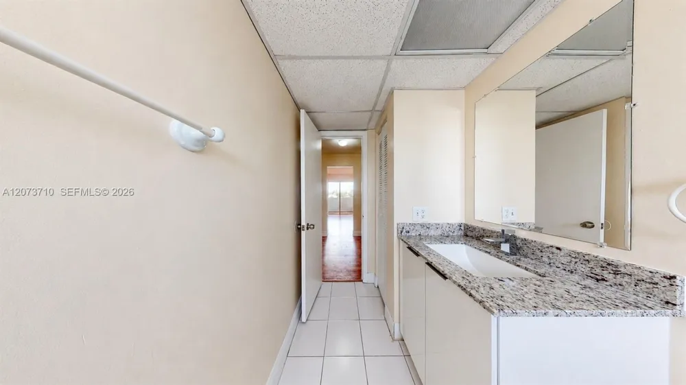 9363 Fontainebleau Blvd #H205 Miami, FL 33172