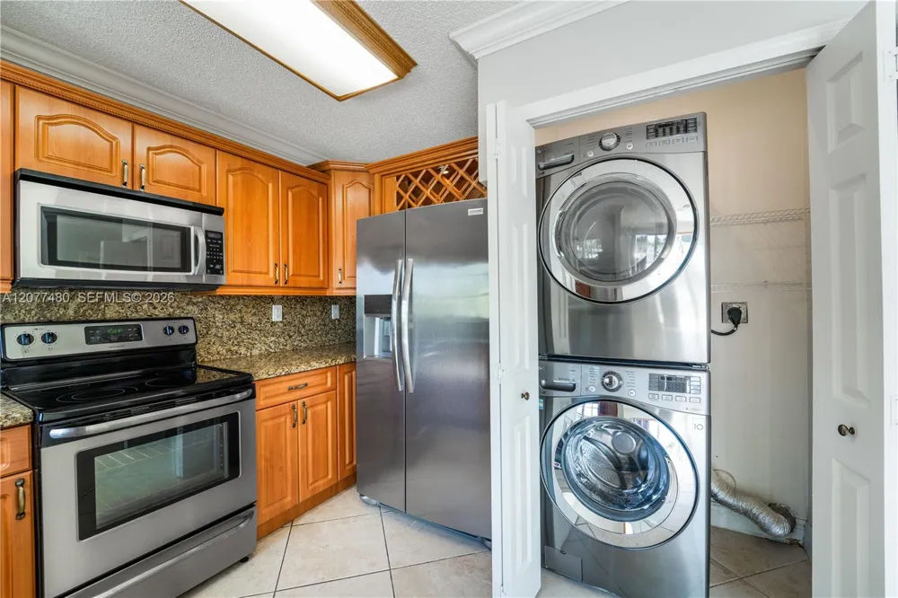 15354 SW 36th Ter Miami, FL 33185