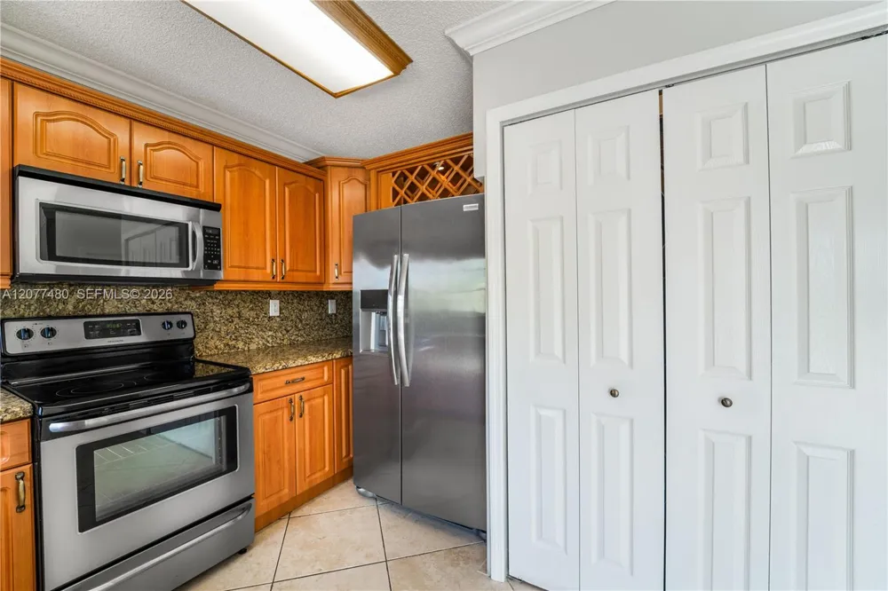 15354 SW 36th Ter Miami, FL 33185