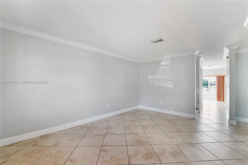 15354 SW 36th Ter Miami, FL 33185