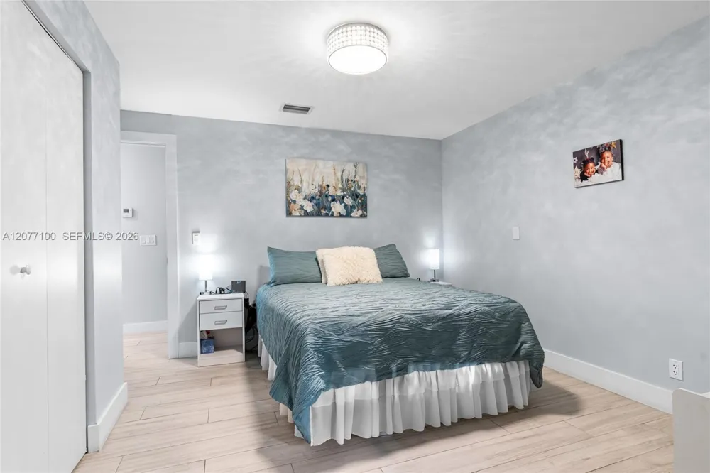 1064 NW 97th Ave #219 Pembroke Pines, FL 33024