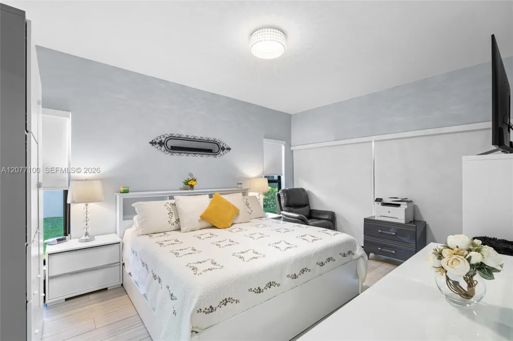 1064 NW 97th Ave #219 Pembroke Pines, FL 33024