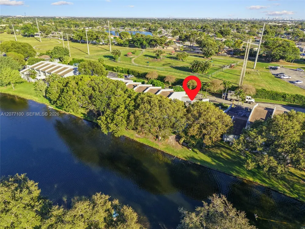 1064 NW 97th Ave #219 Pembroke Pines, FL 33024