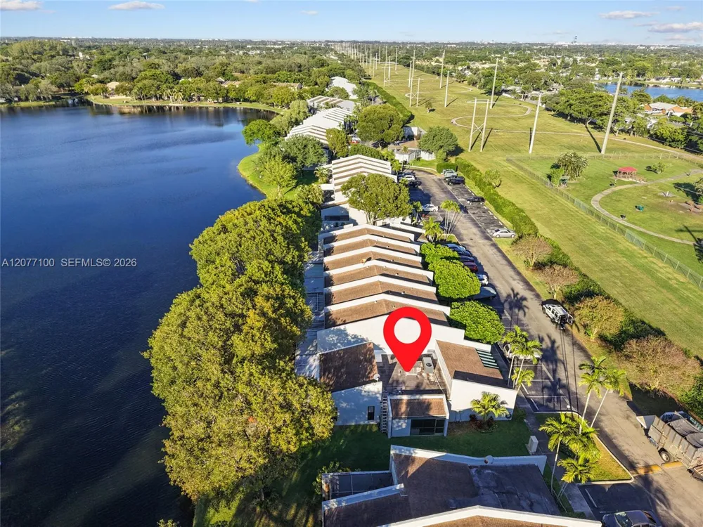 1064 NW 97th Ave #219 Pembroke Pines, FL 33024