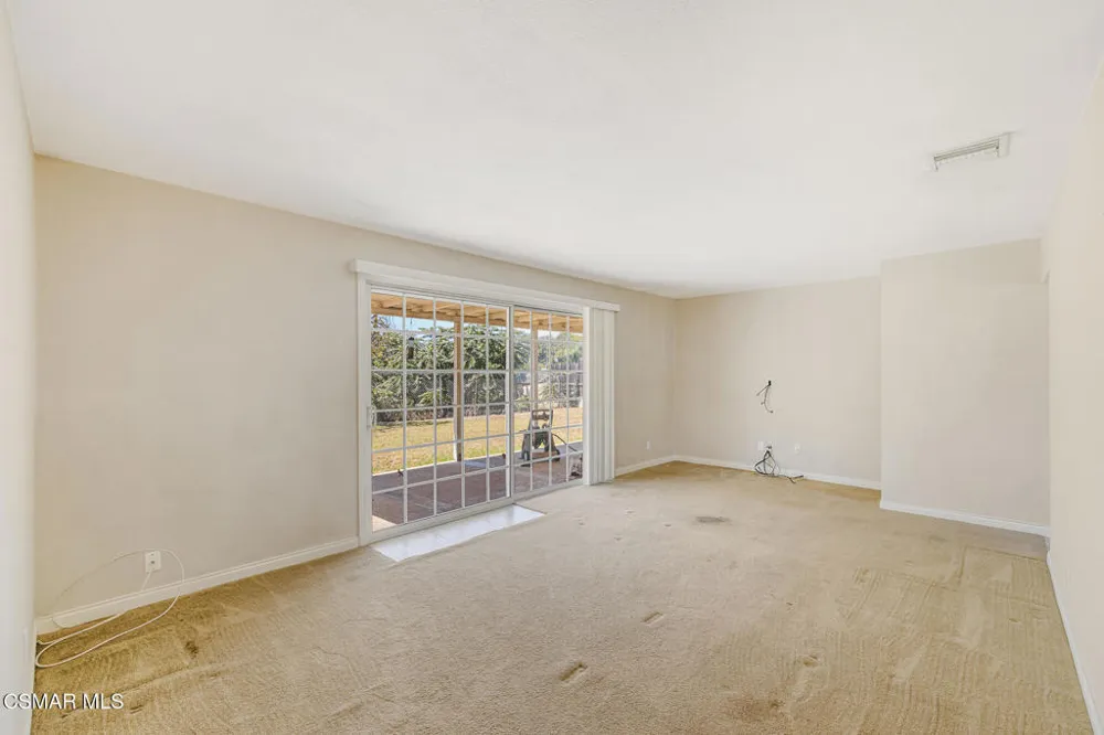 912 Calle Tulipan Thousand Oaks, CA 91360