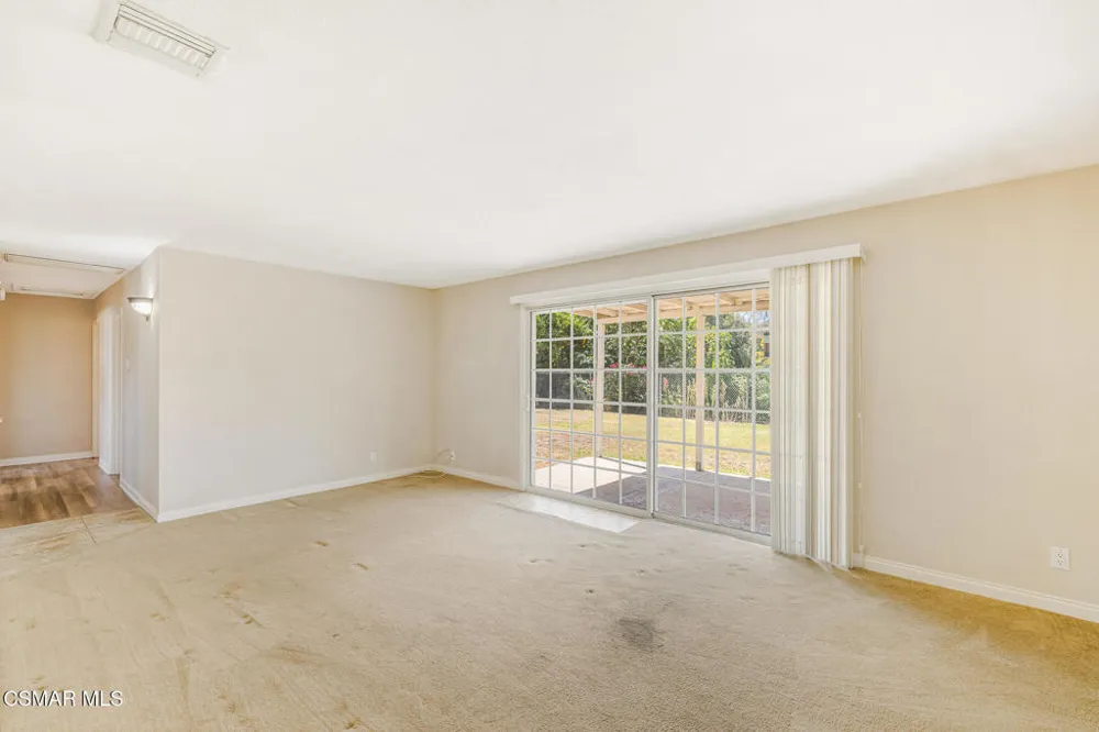 912 Calle Tulipan Thousand Oaks, CA 91360