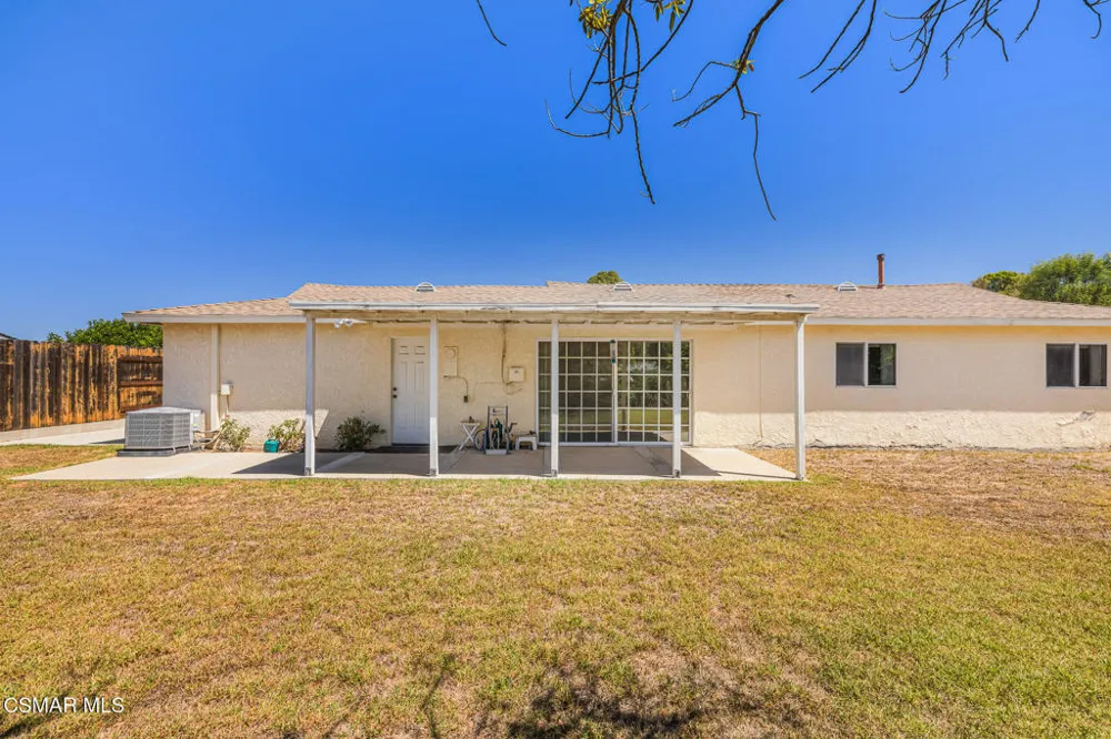 912 Calle Tulipan Thousand Oaks, CA 91360