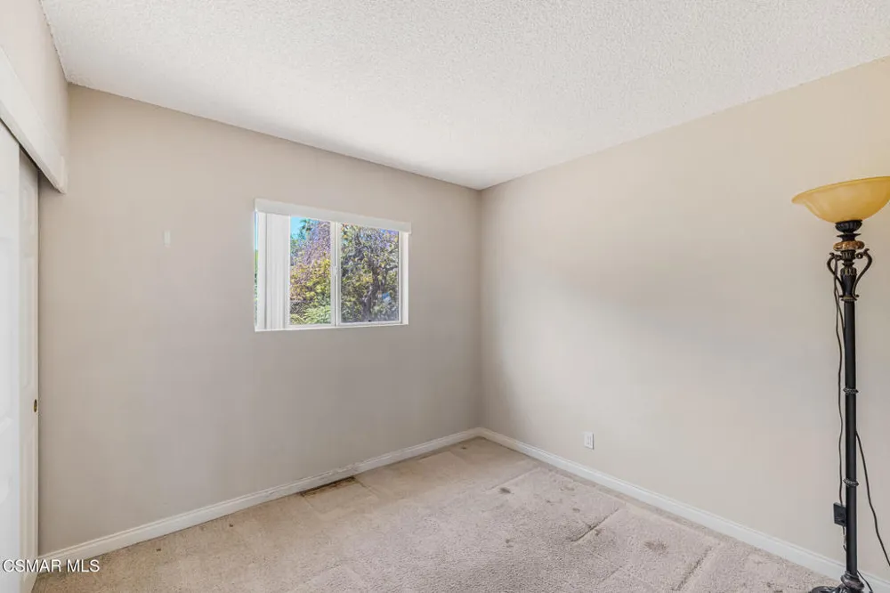 912 Calle Tulipan Thousand Oaks, CA 91360