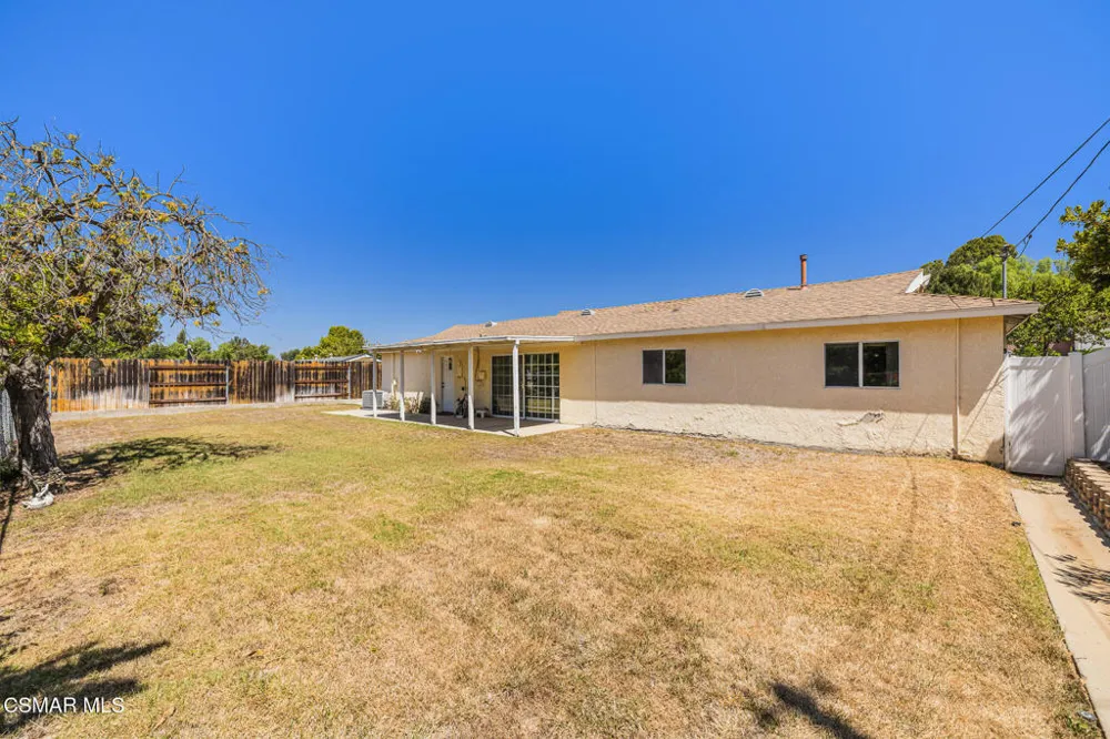 912 Calle Tulipan Thousand Oaks, CA 91360