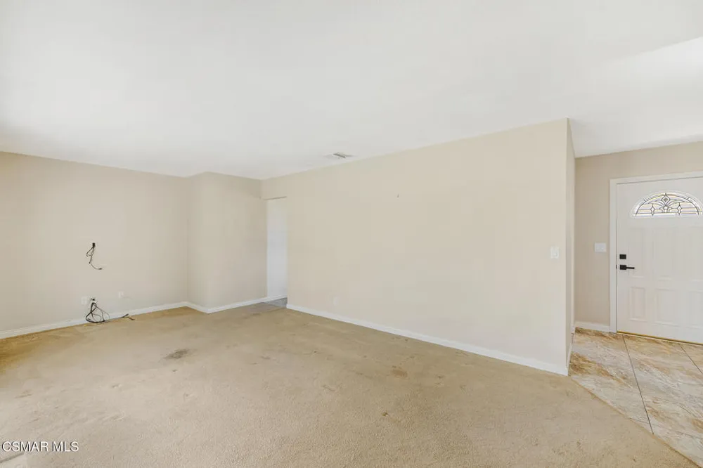912 Calle Tulipan Thousand Oaks, CA 91360