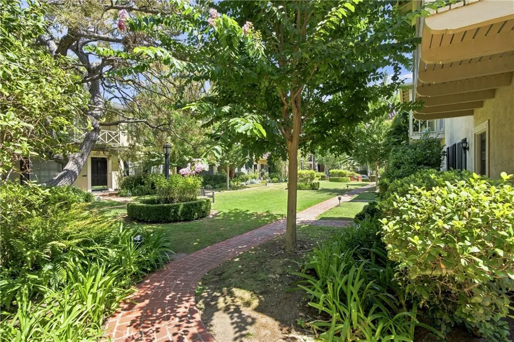 433 S Madison Pasadena, CA 91101