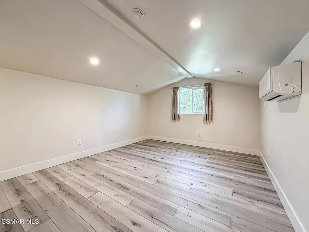 2465 Chiquita Lane #B Thousand Oaks, CA 91362