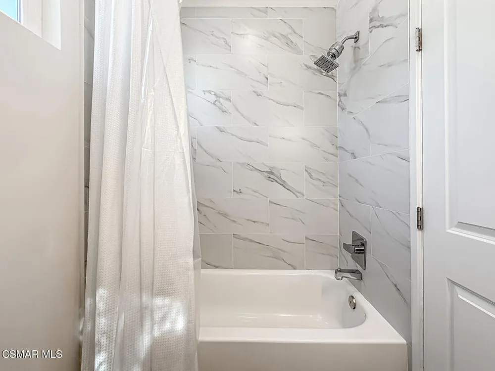 2465 Chiquita Lane #B Thousand Oaks, CA 91362