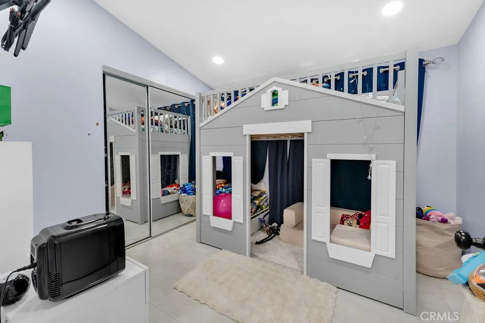 27474 Camp Plenty Canyon Country, CA 91351