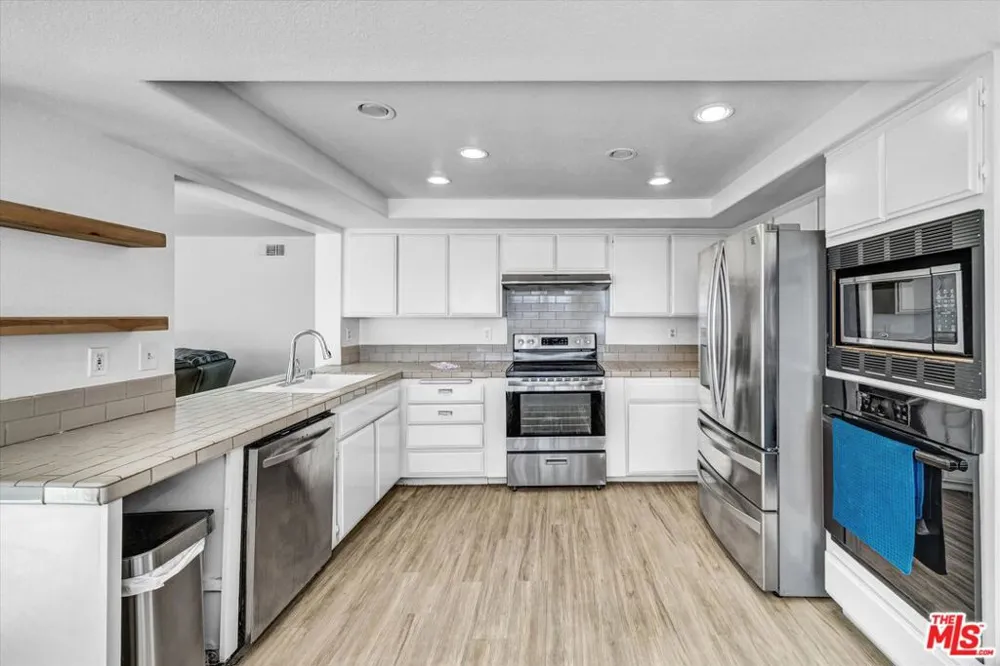 17 Castillo Irvine, CA 92620