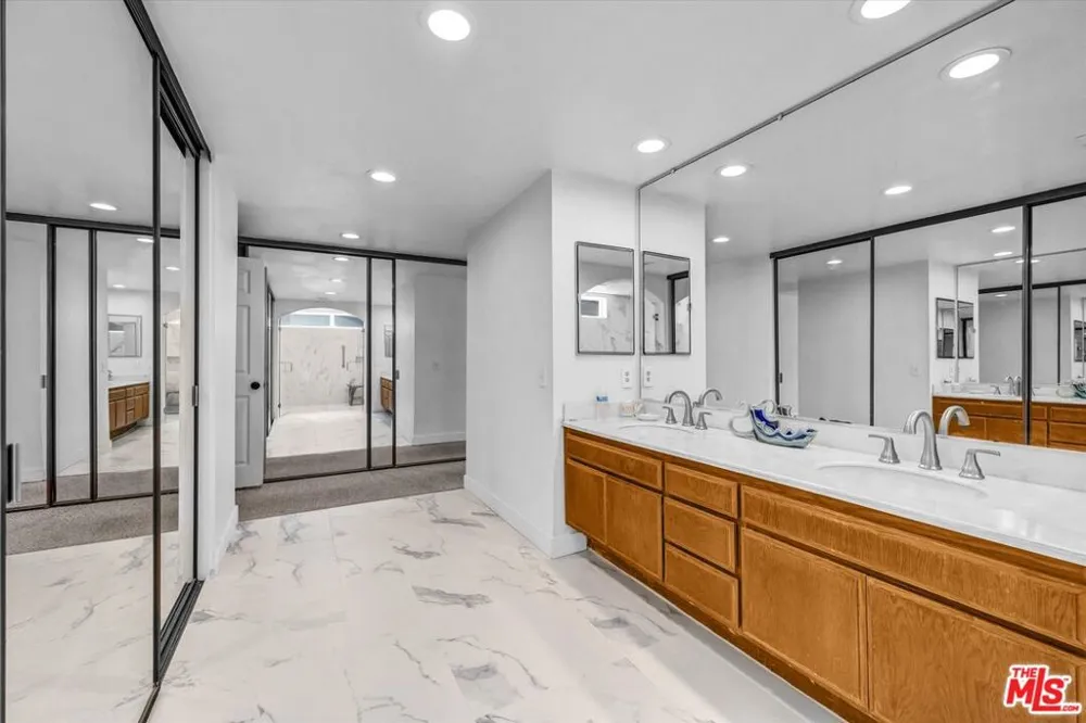 17 Castillo Irvine, CA 92620