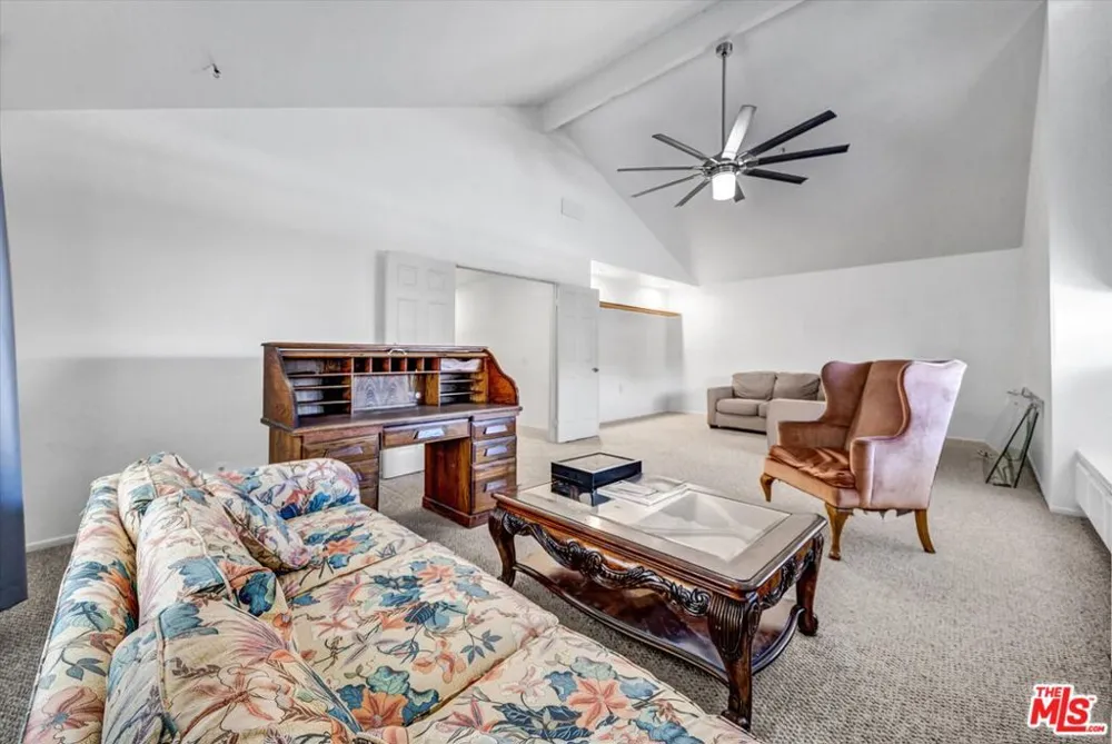 17 Castillo Irvine, CA 92620