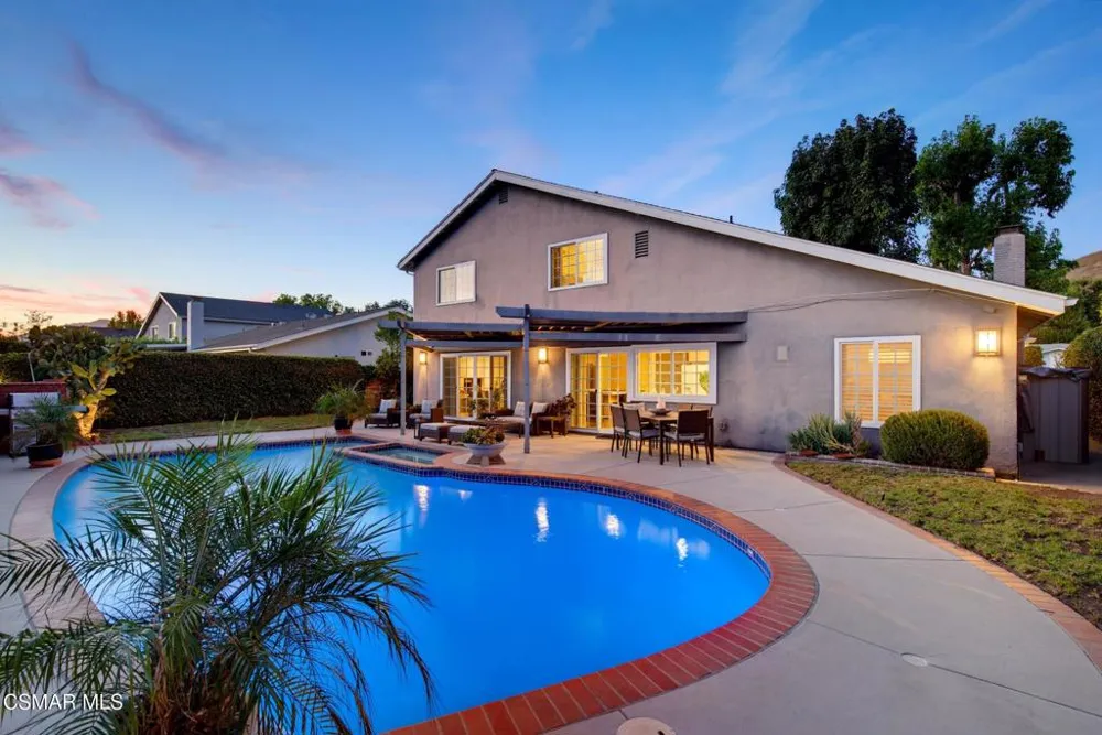 6512 Pinion Street Oak Park, CA 91377