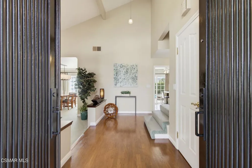 6512 Pinion Street Oak Park, CA 91377