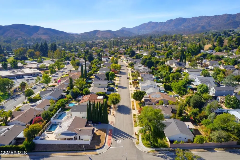 6512 Pinion Street Oak Park, CA 91377