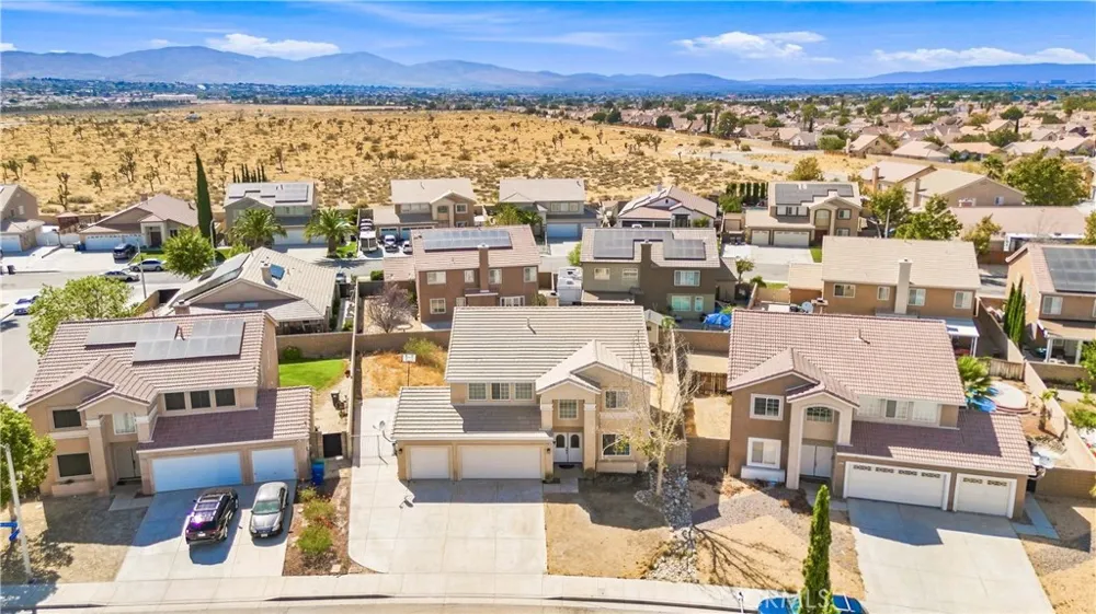 36653 Macarthur Palmdale, CA 93552