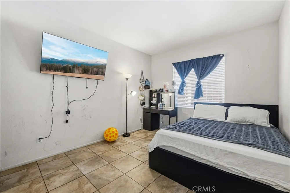 36653 Macarthur Palmdale, CA 93552