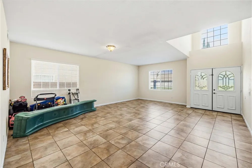 36653 Macarthur Palmdale, CA 93552