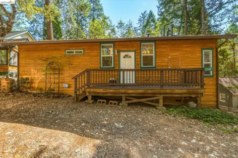23149 Cresta Dr
