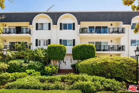 404 San Vicente Boulevard #204