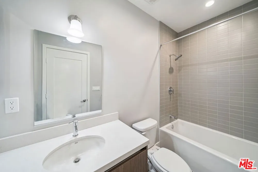1223 Hayworth Avenue #10 West Hollywood, CA 90046