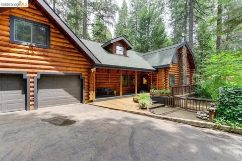4589 Jenkinson CIR