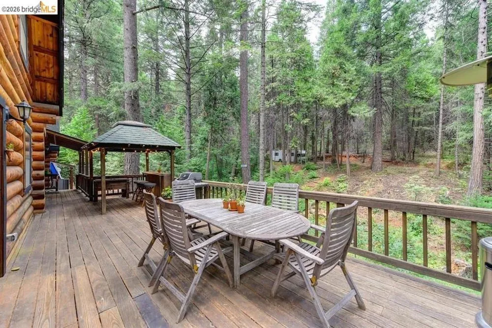 4589 Jenkinson CIR Pollock Pines, CA 95726