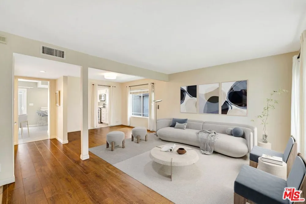 10239 White Oak Avenue #1 Los Angeles, CA 91325