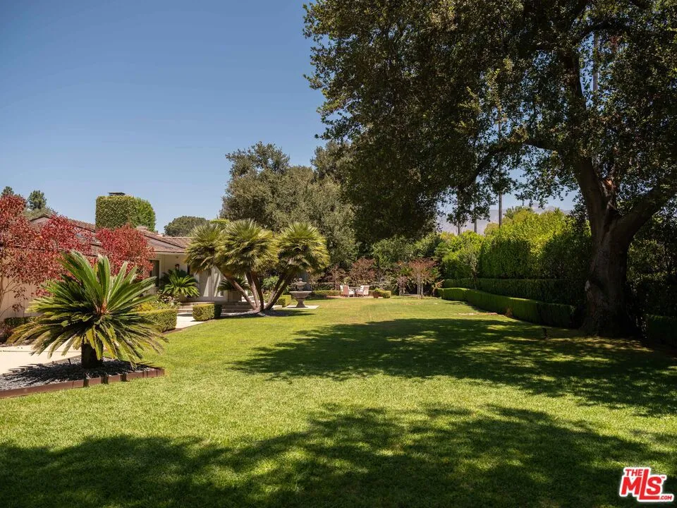 880 Canterbury Road San Marino, CA 91108
