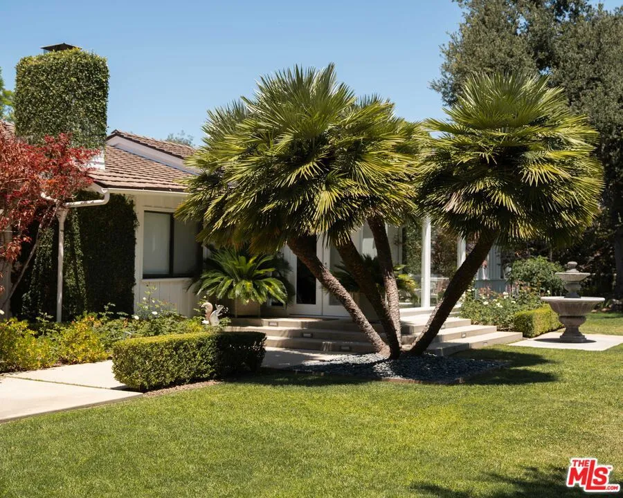 880 Canterbury Road San Marino, CA 91108
