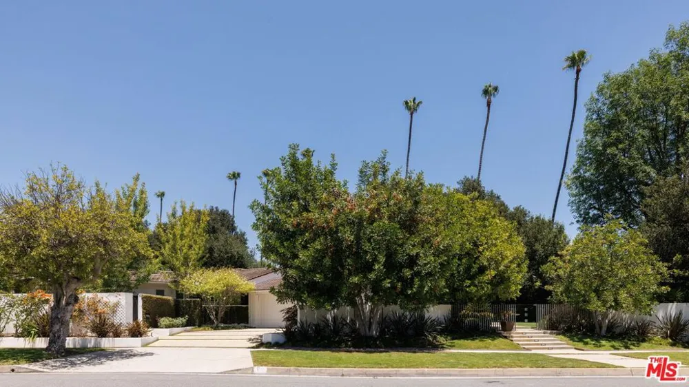 880 Canterbury Road San Marino, CA 91108