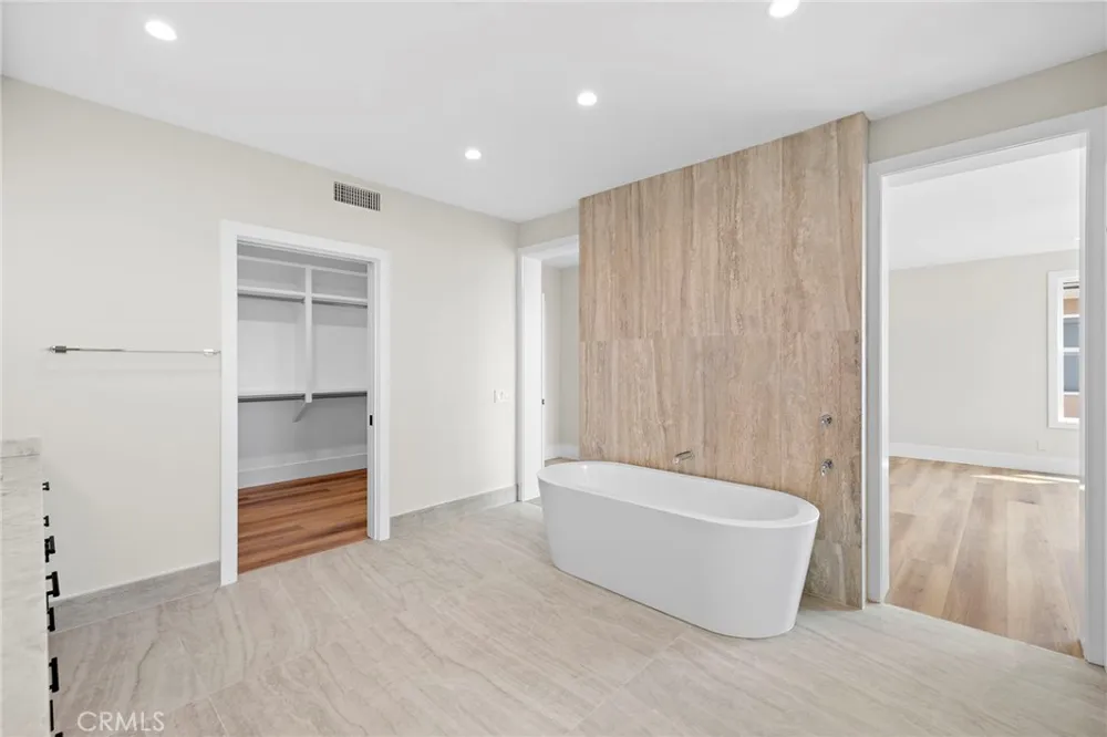 22661 Sweetmeadow Mission Viejo, CA 92692