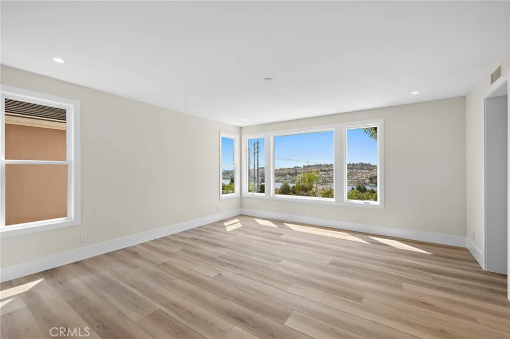 22661 Sweetmeadow Mission Viejo, CA 92692