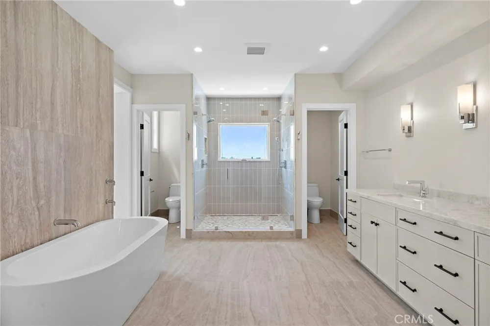 22661 Sweetmeadow Mission Viejo, CA 92692
