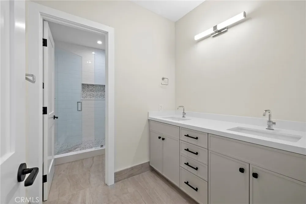 22661 Sweetmeadow Mission Viejo, CA 92692