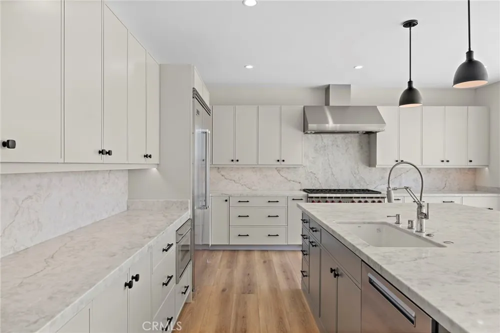 22661 Sweetmeadow Mission Viejo, CA 92692