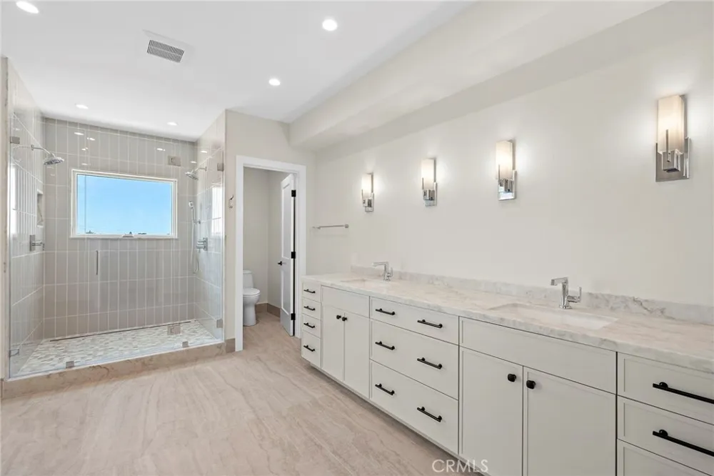 22661 Sweetmeadow Mission Viejo, CA 92692