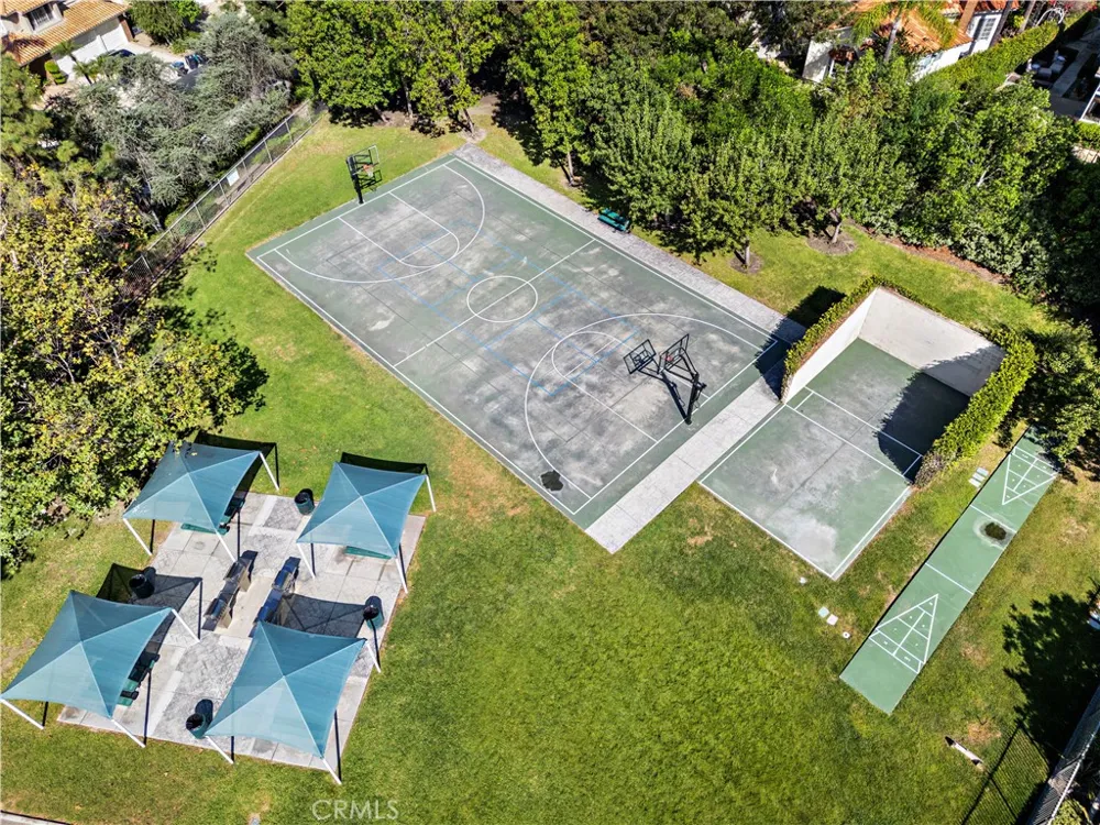 22661 Sweetmeadow Mission Viejo, CA 92692