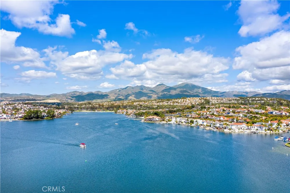 22661 Sweetmeadow Mission Viejo, CA 92692