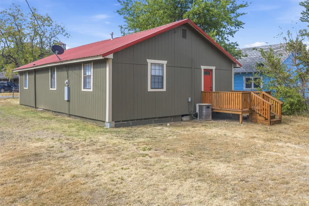 310 Sinclair Street Healdton, OK 73438