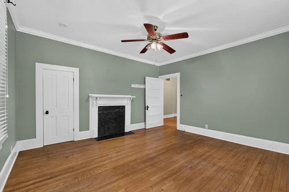 410 1st Ave Fayetteville, TN 37334